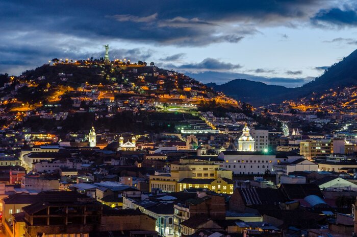 Quito bei Nacht (© Ministerio de Turismo del Ecuador)